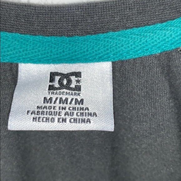 DC SHOES • Long Sleeves Henley Soft Olive T-Shirt - Picture 4 of 6